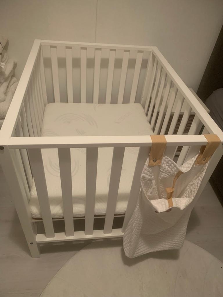 Te koop baby box, Kinderen en Baby's, Boxen, Ophalen of Verzenden, Zo goed als nieuw