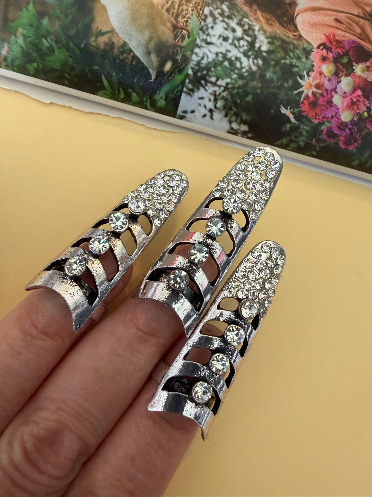 5 Zilverkleurige Vingerpantser-ringen met Strass, Overige materialen, Ophalen of Verzenden, Dame, Zilver