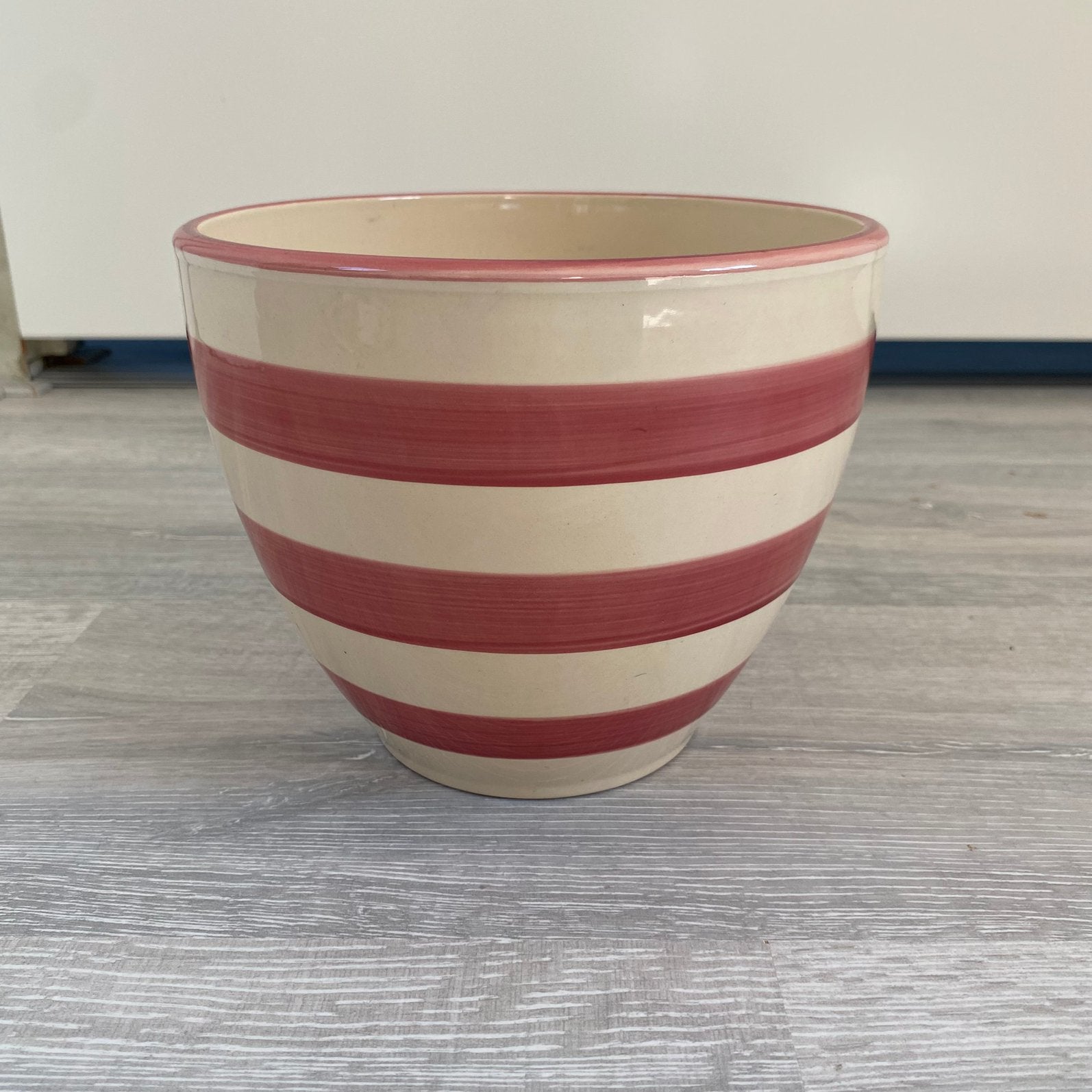 Roze beige gestreepte bloempot, Rond, Ophalen of Verzenden, Zo goed als nieuw, Balkon