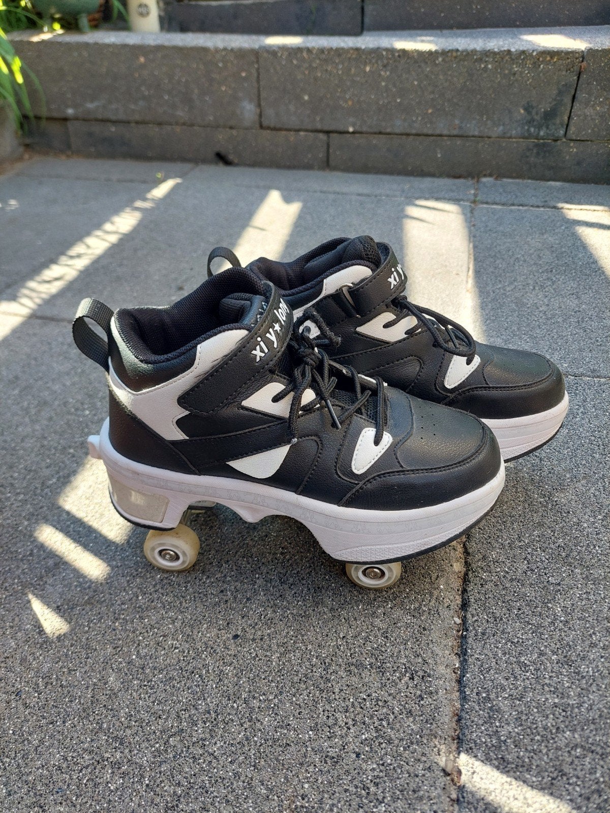 2 paar rolschaatsschoenen maat 35 en 37 met reserve wieltje, Ophalen, Gebruikt, Kinderen