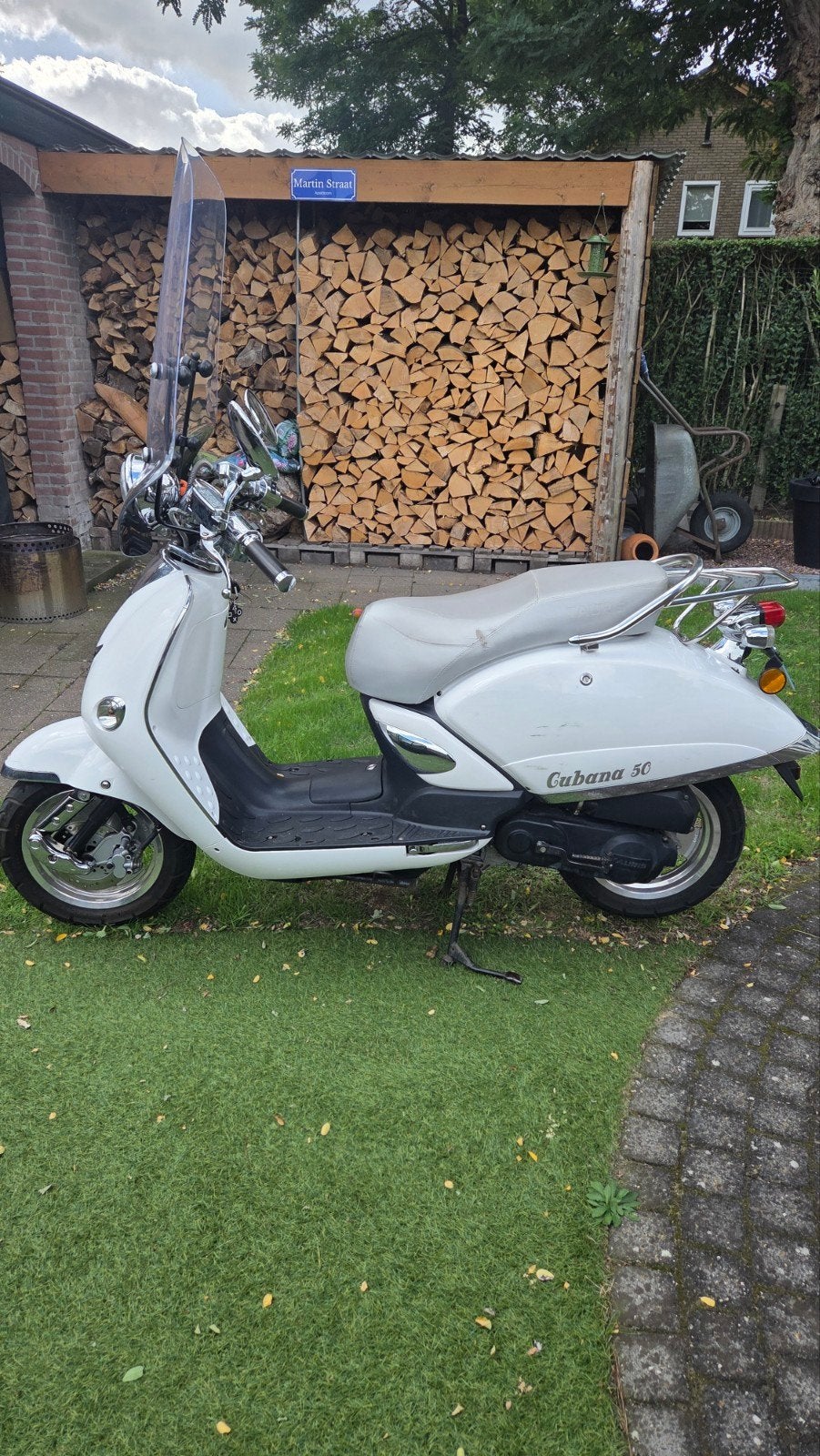 Witte Cubana 50 Scooter - Rem kapot, nieuwe accu nodig, Fietsen en Brommers, Gebruikt, Benzine, Ophalen, Overige merken