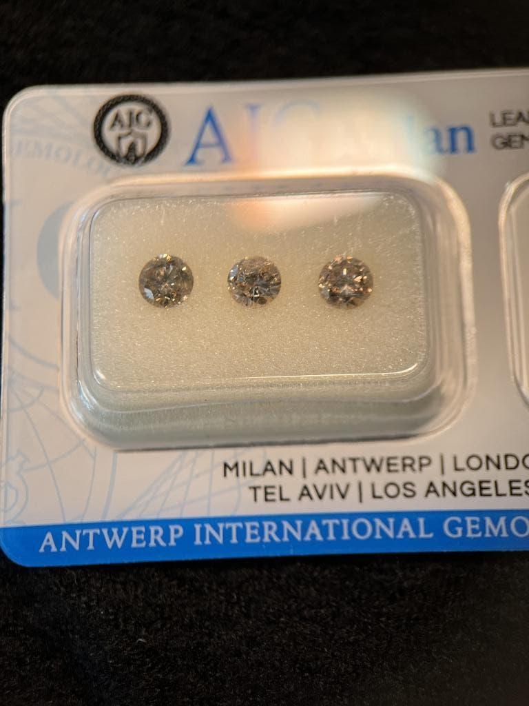 3 Ronde brillianten 0.92 ct excellent cut AIG(1401), Ophalen of Verzenden, Zo goed als nieuw