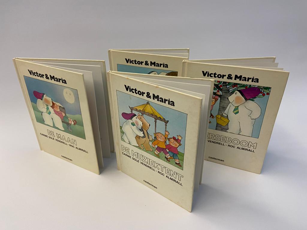 Victor en Maria kinderboeken van de TV serie jaren 80, Boeken, Kinderboeken | Jeugd | onder 10 jaar, Ophalen of Verzenden, Gelezen
