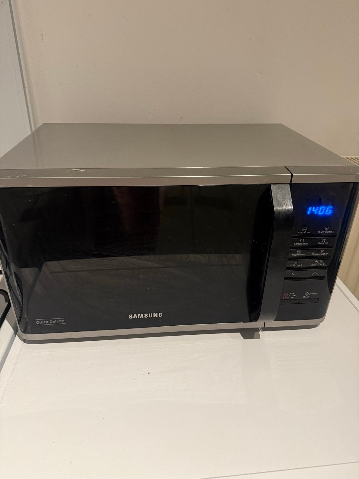Samsung Magnetron - Zilver/Zwart - Goede staat, Witgoed en Apparatuur, Gebruikt, Ophalen of Verzenden, Magnetron, Draaiplateau