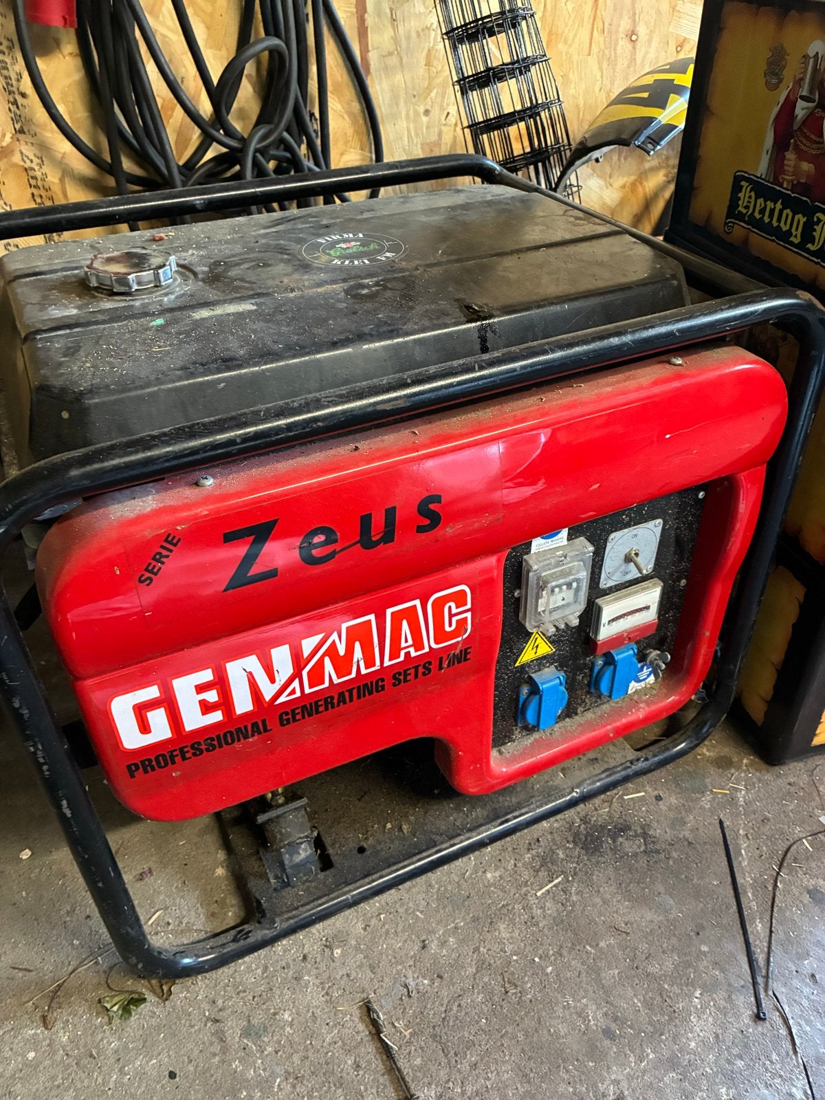 Aggregaat Zeus Genmac met Robin Subaru motor, Ophalen, Gebruikt, Minder dan 5 kVA, Benzine