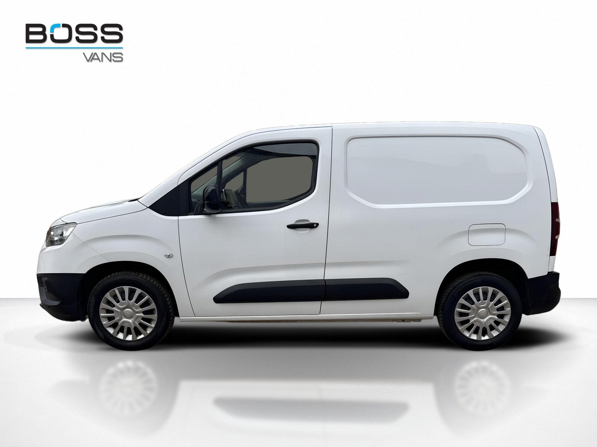 Toyota PROACE CITY 1.2T 110 PK Benzine! L1H1 Navigatie Clima, Voorwielaandrijving, Gebruikt, Zwart, 1199 cc