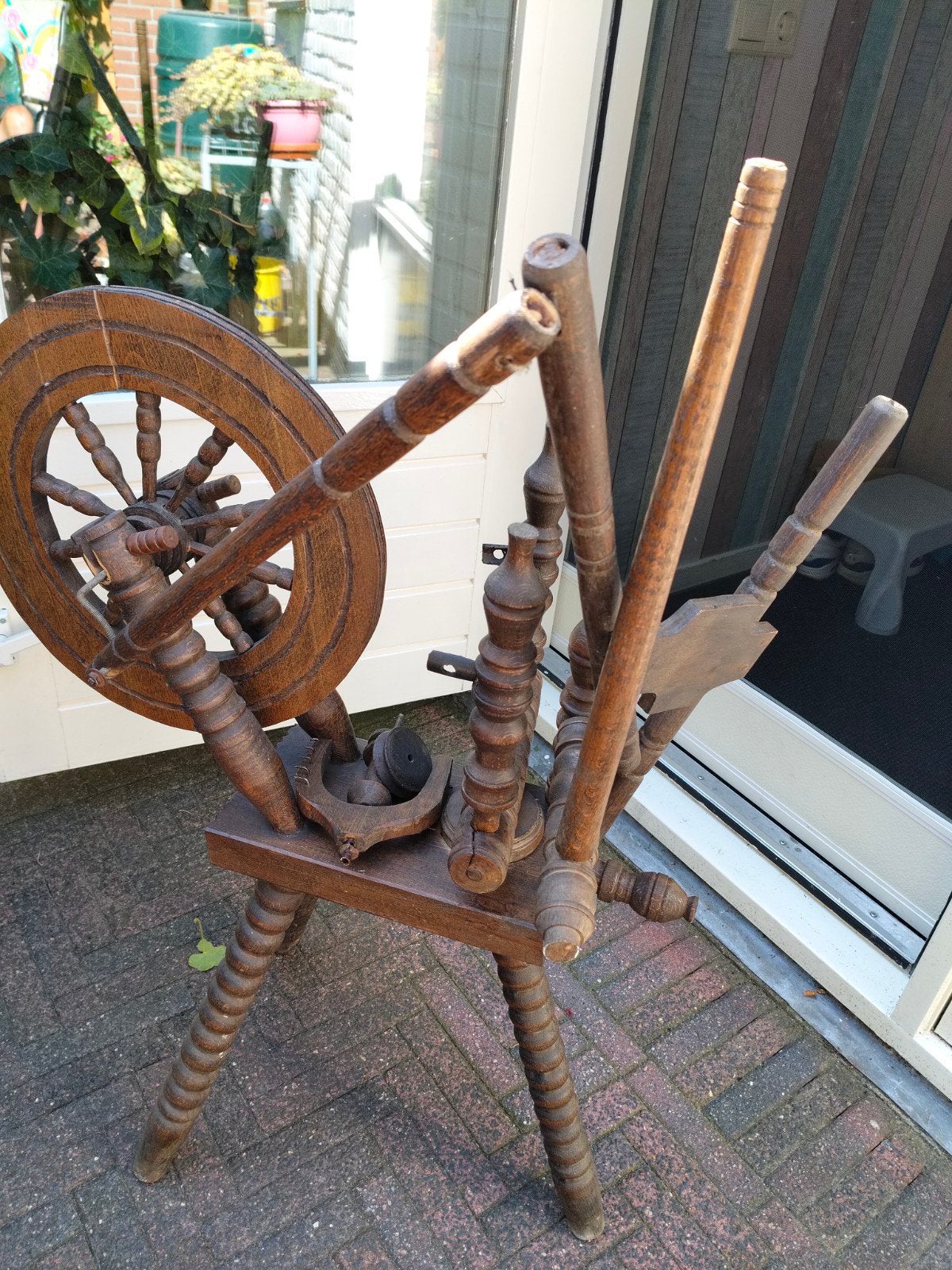 Antiek houten spinnewiel - Decoratief object, Hobby en Vrije tijd, Spinnewielen en Spinnen, Ophalen of Verzenden, Spinnewiel