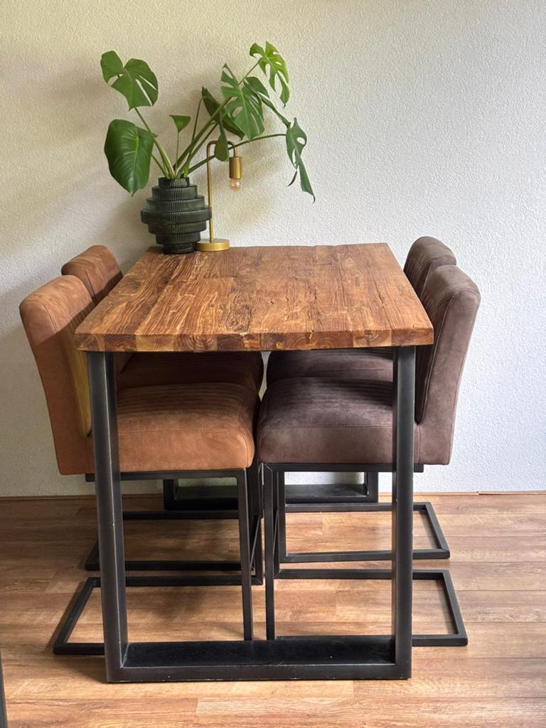 Eettafel met 4 barkrukken - mangohout en metaal, Huis en Inrichting, Tafels | Eettafels, Ophalen, Gebruikt, 100 tot 150 cm, 50 tot 100 cm