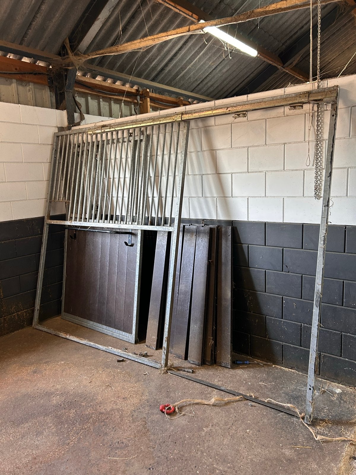 Gegalvaniseerde staldeur compleet 3 meter breed, Ophalen, Gebruikt, Overige disciplines