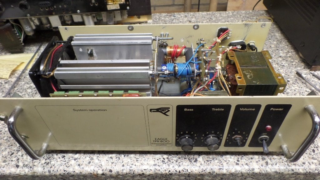 Versterkerbehuizing met onbekende elektronica-(#9003), Ophalen, Gebruikt