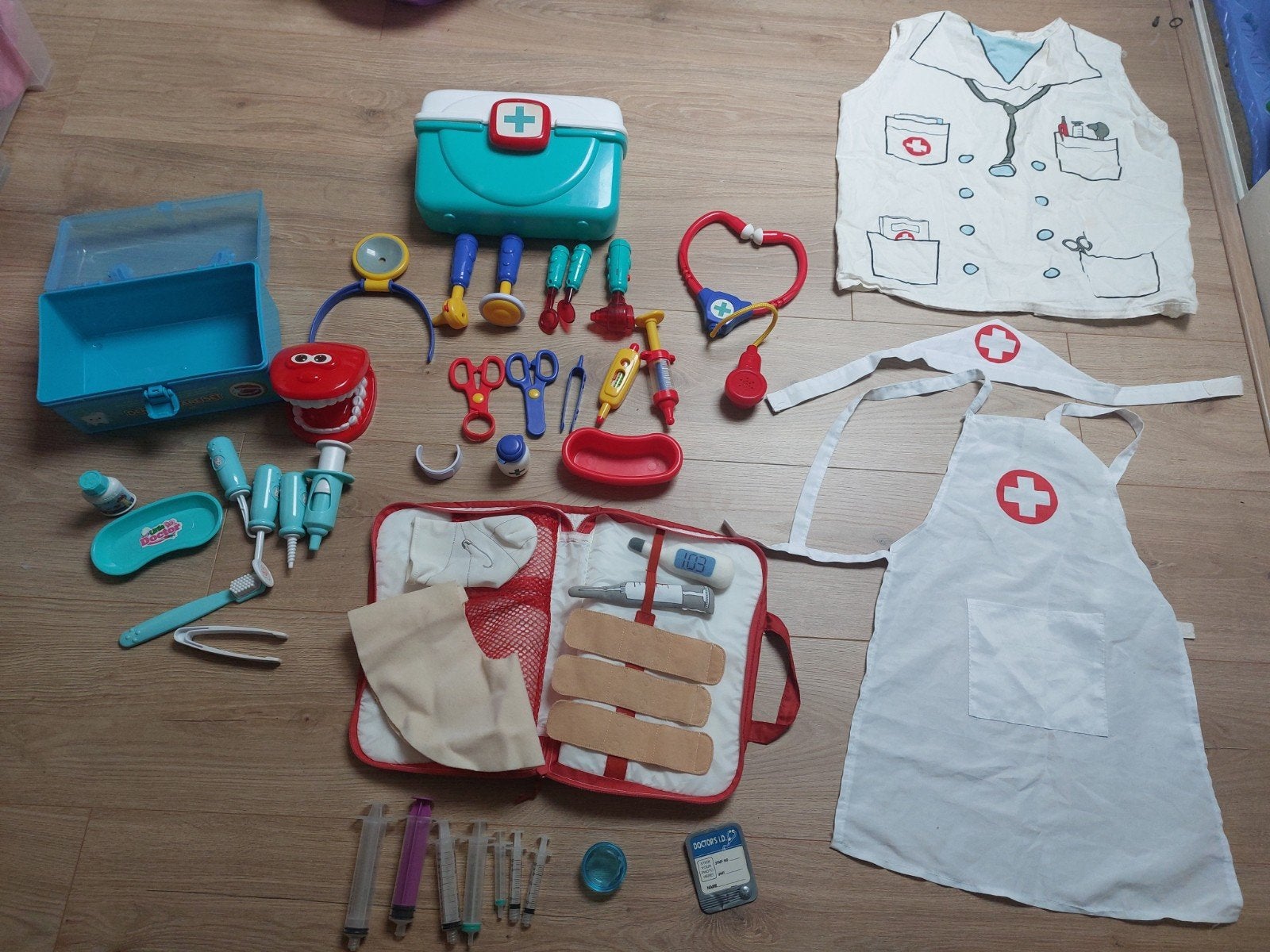 Dokters- , tandarts- en dierenarts set met verkleedkleding, Ophalen of Verzenden, Gebruikt, Jongen of Meisje