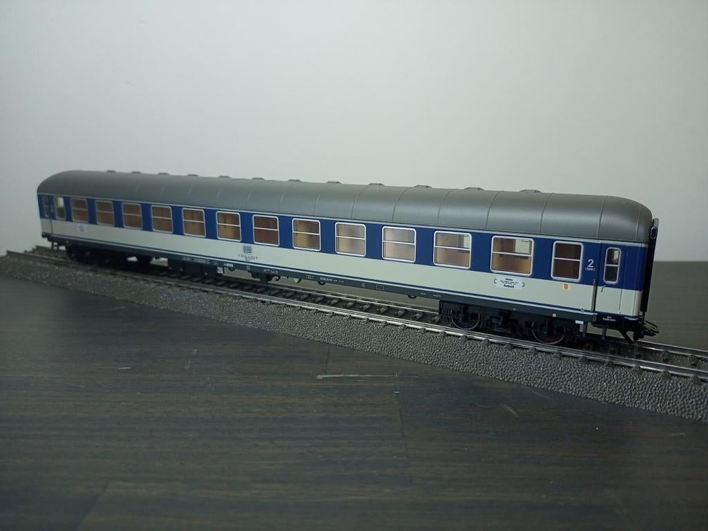 Marklin 43928 - Express train pass.car 2nd class (DB)., Ophalen of Verzenden
