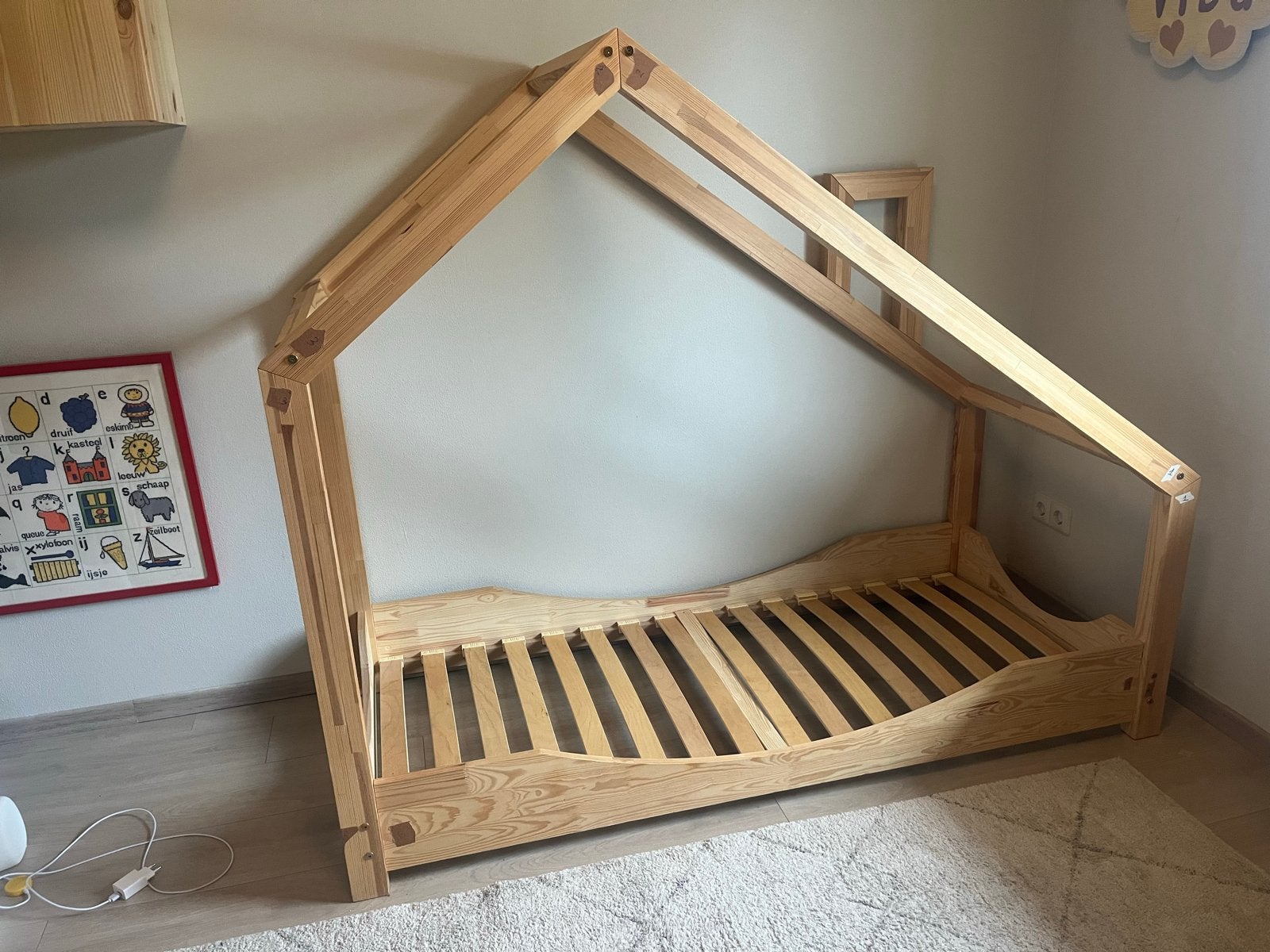 Peuterbed bedhuisje MANOR Petit Puk + matras 160x70, Ophalen, Gebruikt, 70 tot 85 cm, Lattenbodem