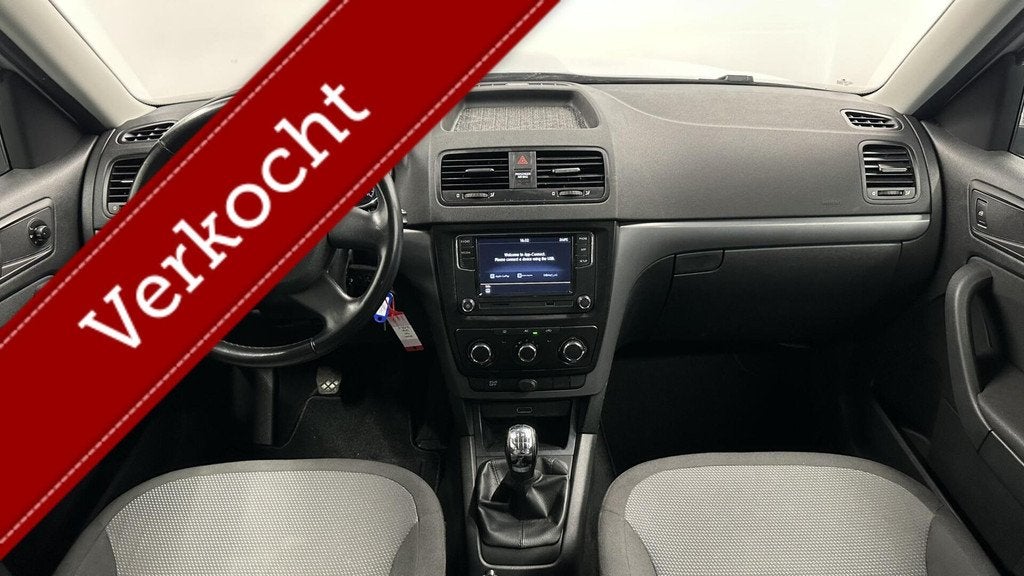 Skoda Yeti 1.2 TSI Comfort CARPLAY NAVI CRUISE TREKHAAK., Auto's, Skoda, Voorwielaandrijving, Euro 5, Stof, Gebruikt