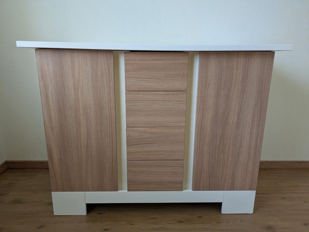 Mooie commode voor de babykamer, Kinderen en Baby's, Kinderkamer | Commodes en Kasten, Ophalen, Gebruikt, 50 tot 70 cm, 100 cm of meer