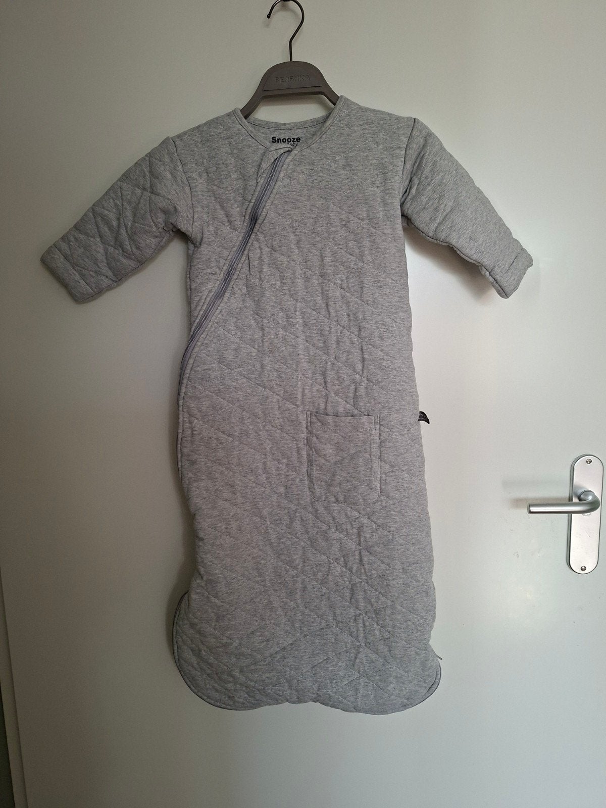 Snooze baby slaapzak maat 9 - 24 mnd. 74-95 cm, Zo goed als nieuw, Grijs, Slaapzak, Overige merken