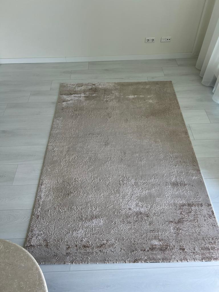 Vloerkleed te koop!, Ophalen, 150 tot 200 cm, 200 cm of meer, Zo goed als nieuw