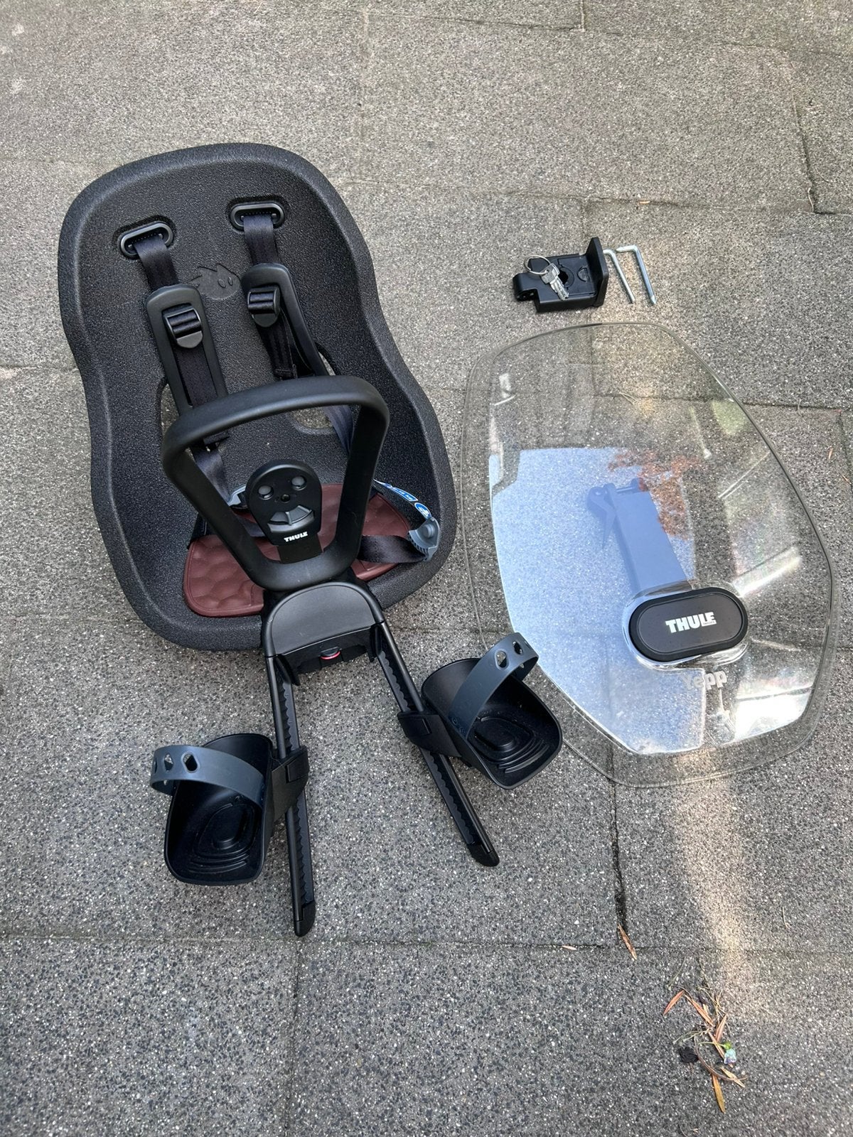 Thule Yepp Nexxt 2 mini + Yepp Mini windscreen, Ophalen, Zo goed als nieuw