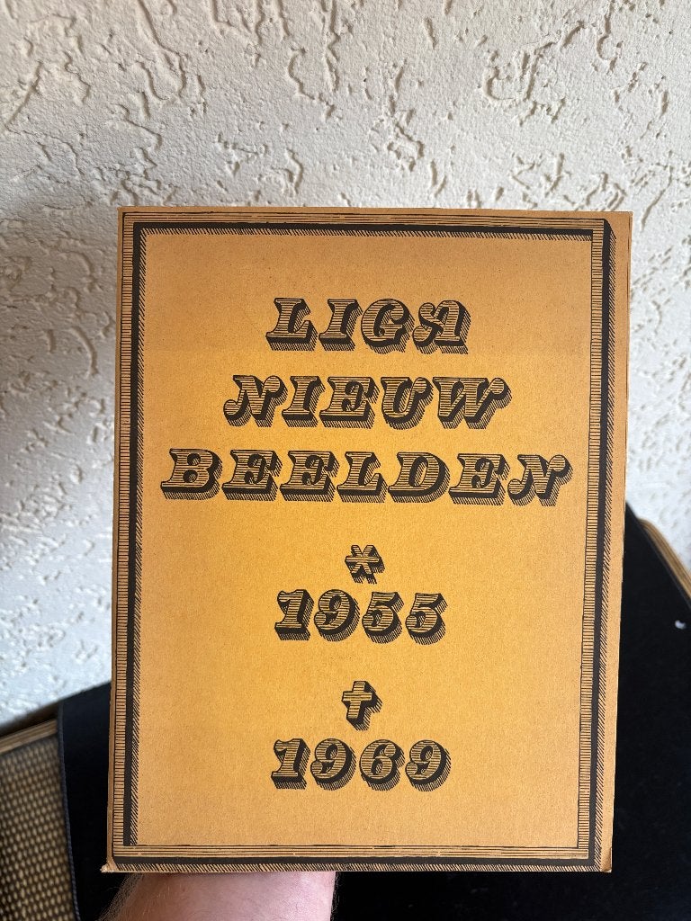 Liga Nieuw Beelden - 1969 - Aldo van Eyck, Lucebert, enz, Boeken, Gelezen, Beeldhouwkunst, Ophalen of Verzenden, Aldo van Eyck