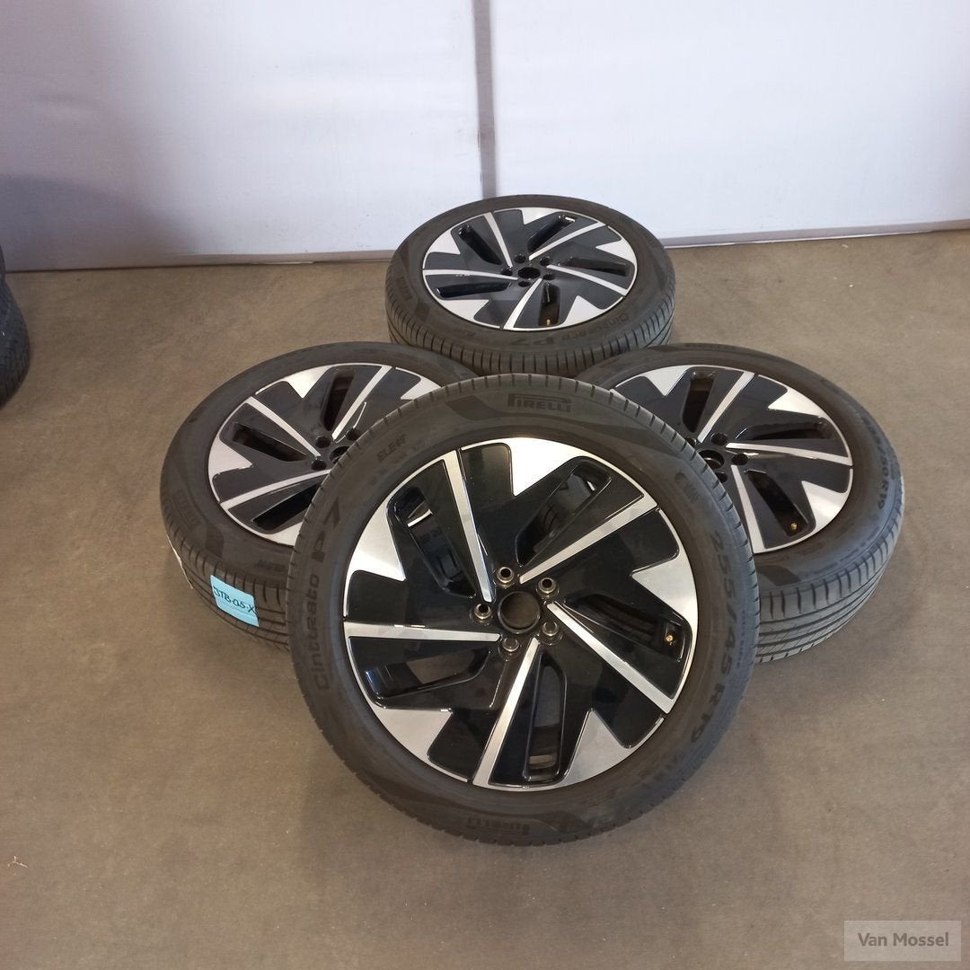VW ID7 Pirelli Cinturato P7 235/50/R19 - 255/45/R19 99T