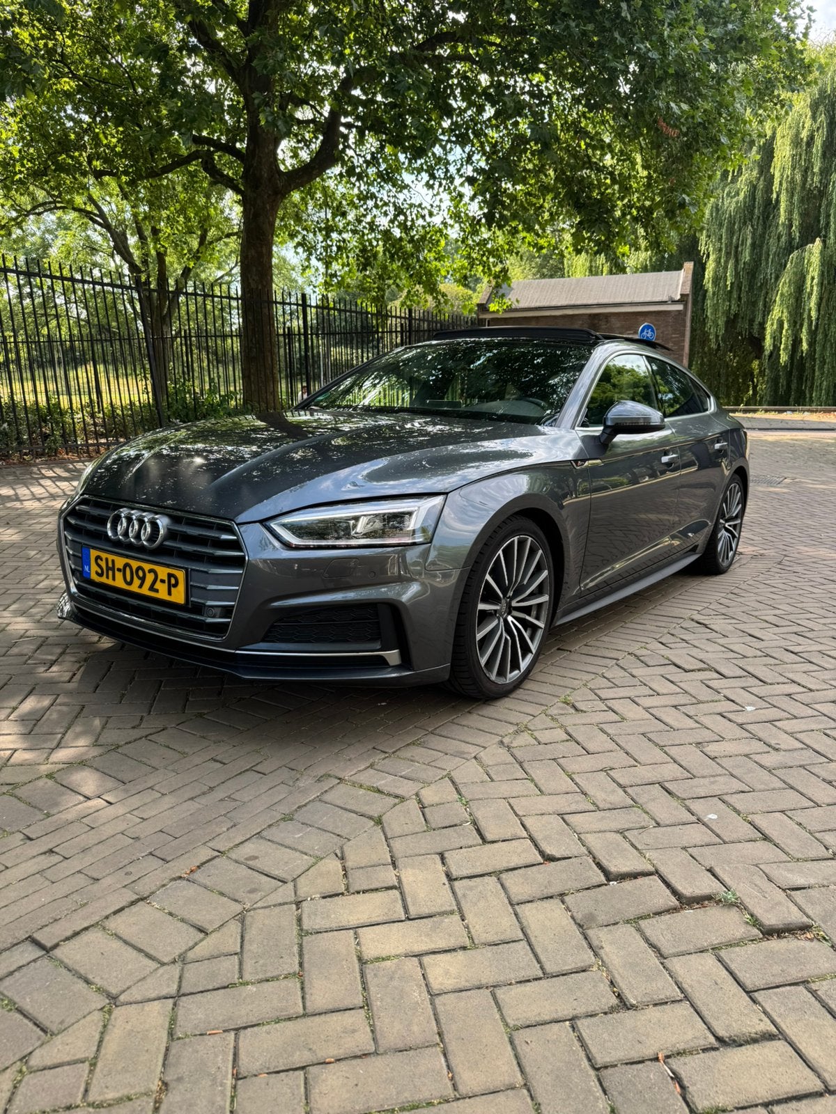 Audi A5 2.0 Tfsi Mhev 190pk S Tronic 2018 Grijs, Auto's, Zwart, 1984 cc, Leder en Stof, Origineel Nederlands