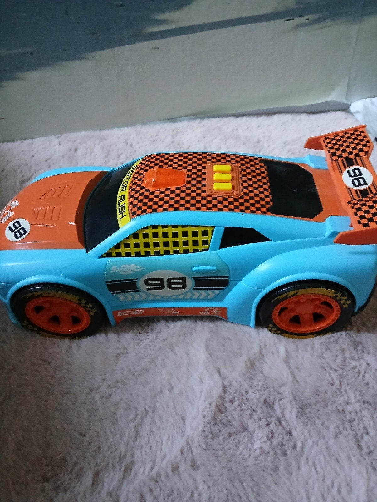 speelgoed race auto, Ophalen