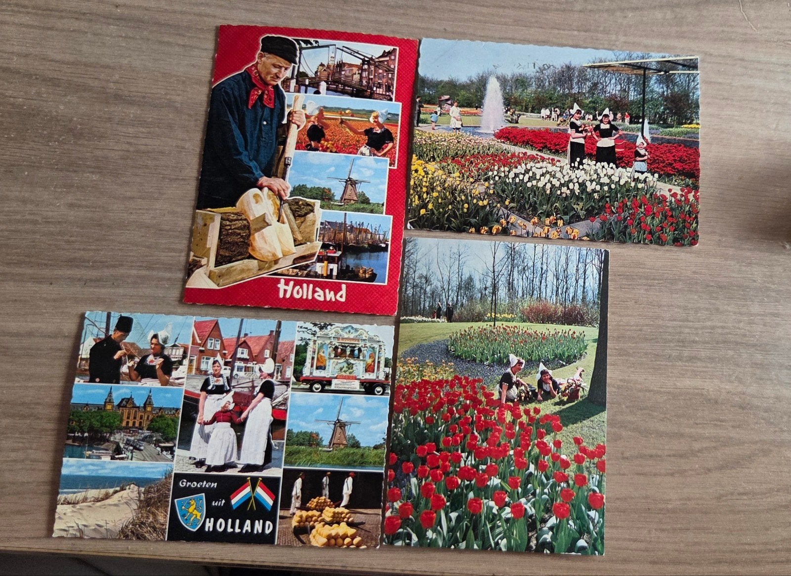 4 Hollandse Ansichtkaarten - Tulpen, Molens, Klederdracht, Ophalen of Verzenden, 1960 tot 1980, Gelopen, Zeeland