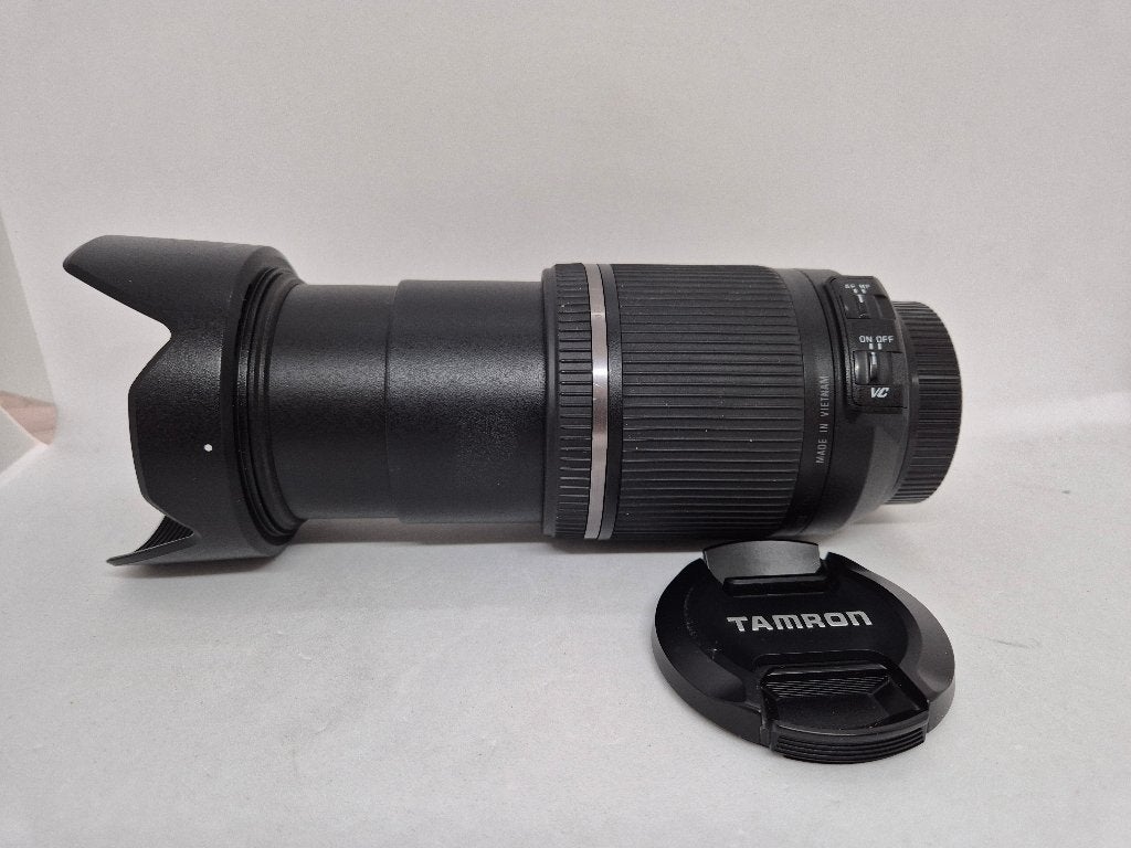 Tamron VC 18-200 lens voor Nikon in NIEUWSTAAT zie foto's, Audio, Tv en Foto, Fotografie | Lenzen en Objectieven, Zo goed als nieuw
