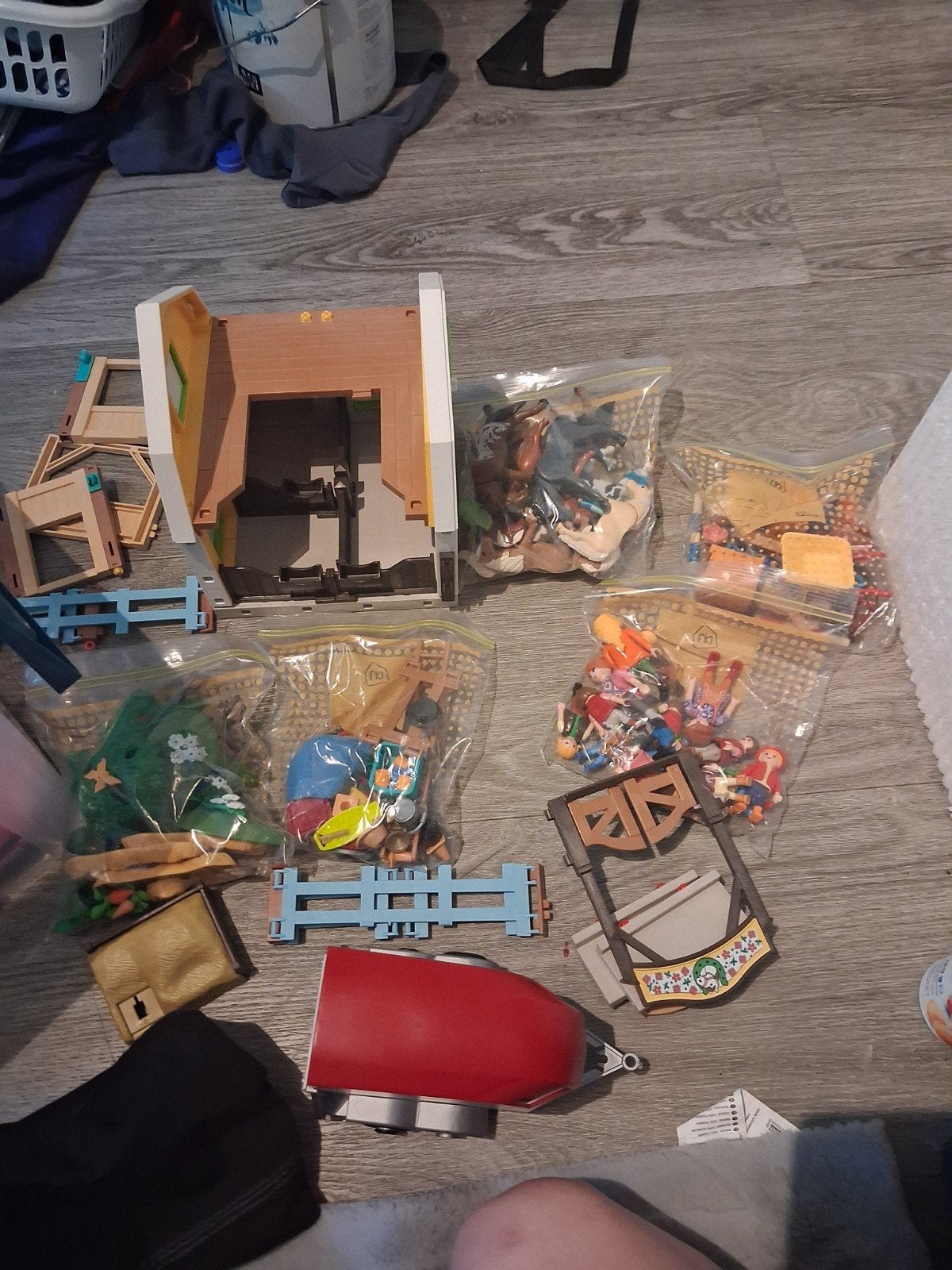 Grote doos Playmobil met paarden, auto, trailer en stal, Kinderen en Baby's, Speelgoed | Playmobil, Ophalen of Verzenden