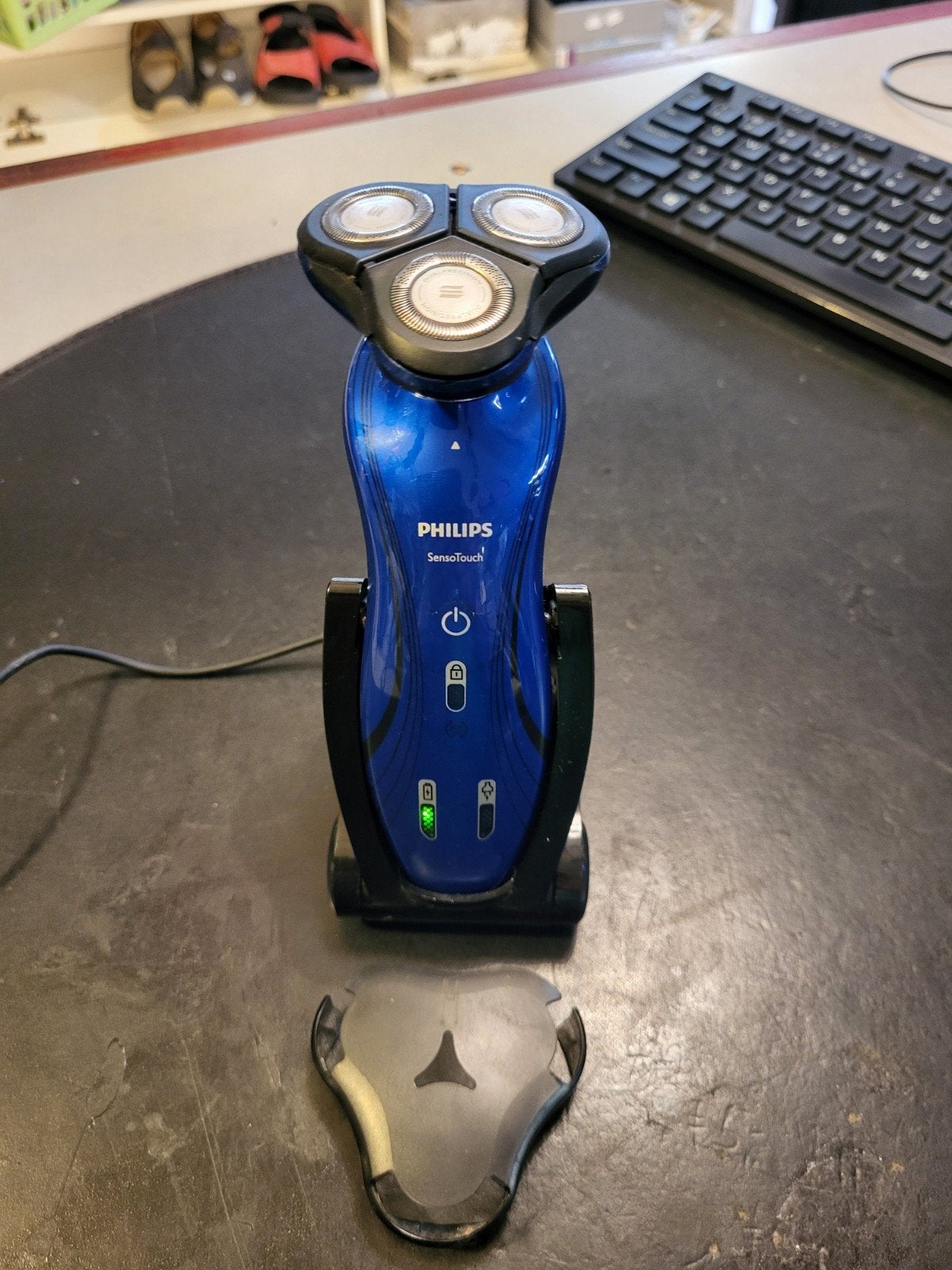 Philips SensoTouch Scheerapparaat - Blauw, Inclusief Oplader, High Tech Campus 5, 5656 AE Eindhoven, Nederland, Gebruikt, Scheren en Epileren