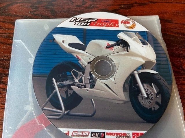 Honda motorcycle press kit new model CD-ROM NSF100 TROPHY, Ophalen of Verzenden, Zo goed als nieuw, Motoren
