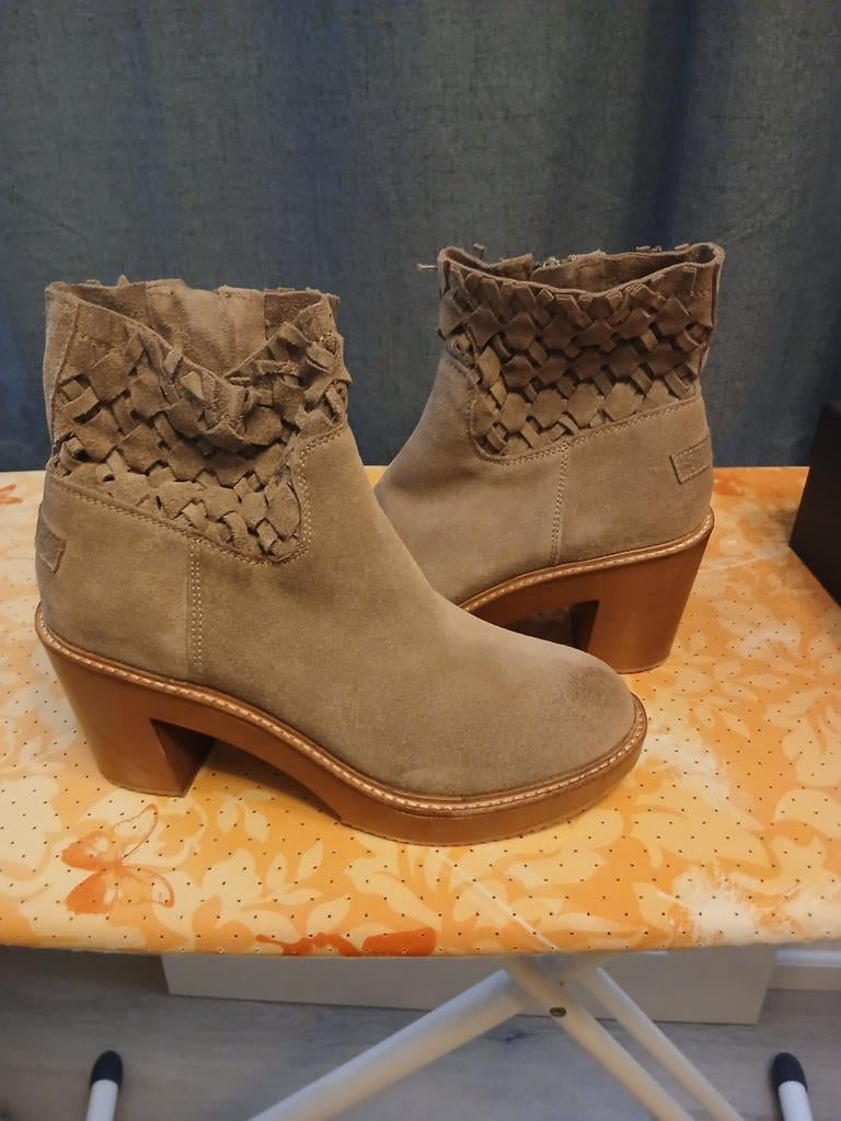 Nieuwe suède Shabbies zomerlaarzen maat41 in originele doos, Kleding | Dames, Schoenen, Shabbies, Beige, Lage of Enkellaarzen