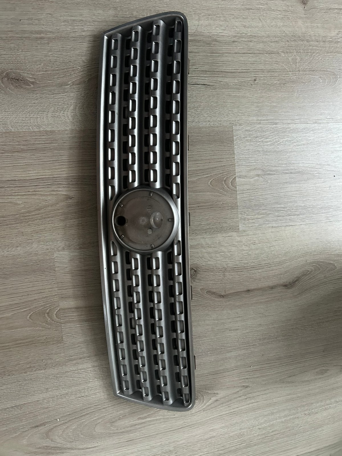Nieuwe Grill Fiat Punto 188 (Facelift) – Ongebruikt!, Auto-onderdelen, Voor, Nieuw, Ophalen of Verzenden, Bumper