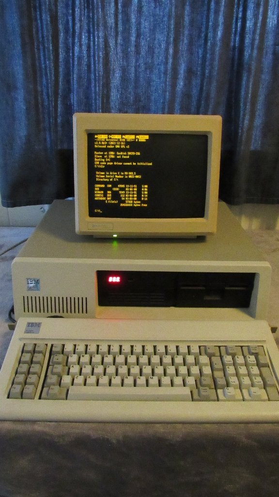 IBM PC XT 5160 met Model F toetsenbord en monitor, Ophalen, IBM