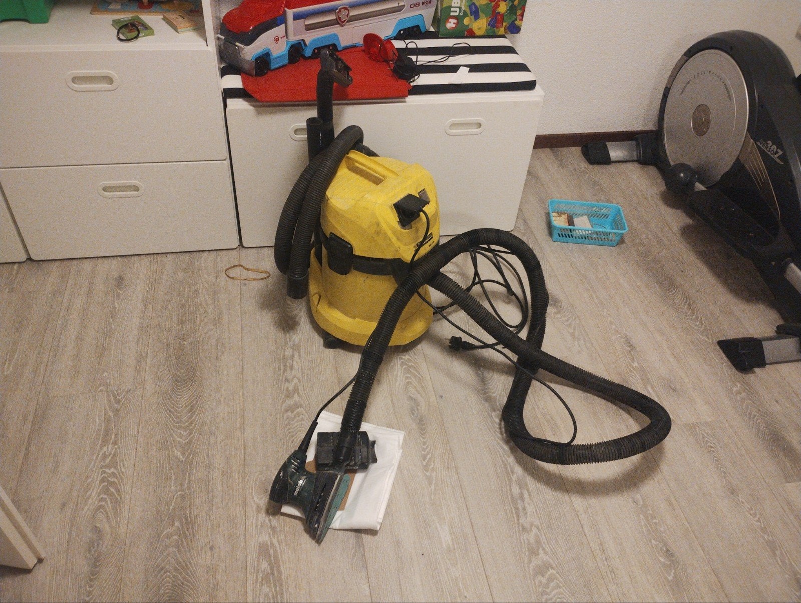 Metabo vlakschuurmachine en Kärcher stofzuiger, Ophalen, Gebruikt, Waterstofzuiger