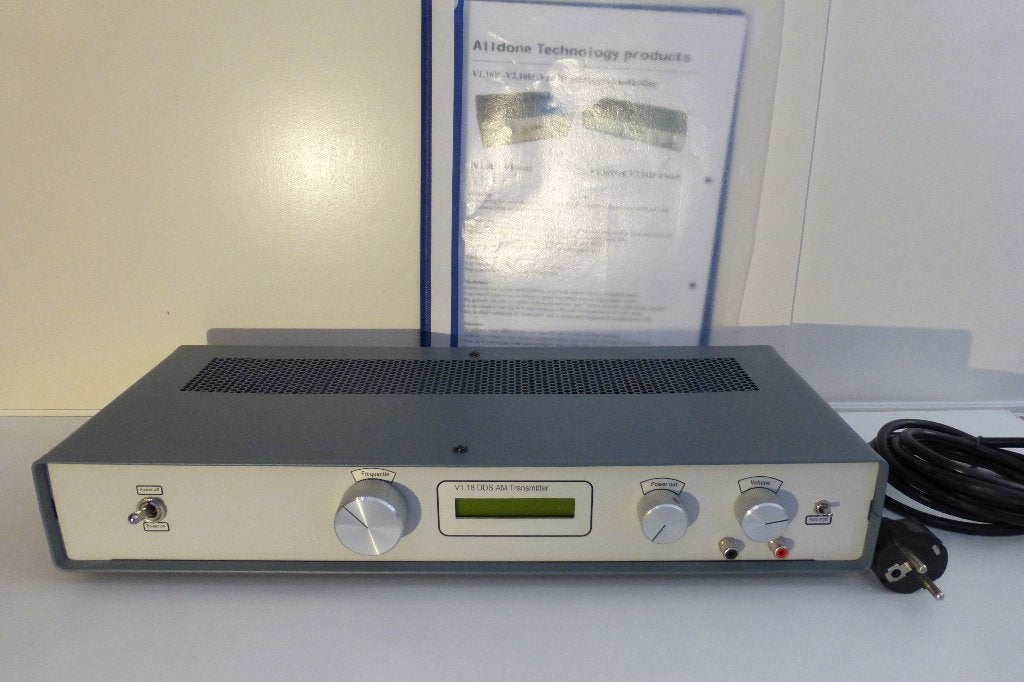 Korte Golf Zender 4 Watt V1:18 DDS AM 5700/7000 Khz nieuwst, Telecommunicatie, Ophalen of Verzenden, Zo goed als nieuw, Zender