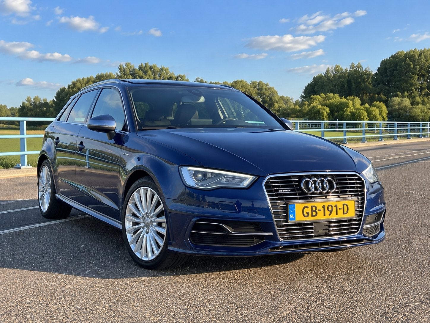 Audi A3 1.4 Tfsi 204pk E-tron Phev S Tronic 2015 Blauw, Auto's, Dealer onderhouden, 4 cilinders, Blauw, 1395 cc