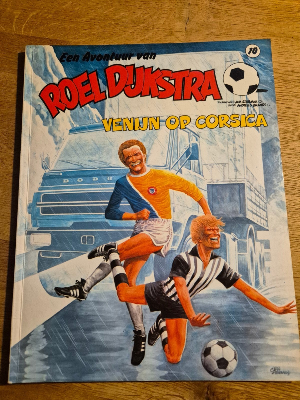 Roel Dijkstra - Venijn op Corsica (Nr. 10), Gelezen, Jan Steeman, Andries Brandt, Eén stripboek, Ophalen of Verzenden