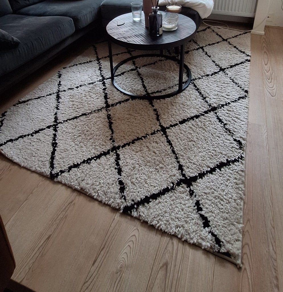 Hoogpolig vloerkleed 138x200 cm – wit/beige/zwart, Ophalen, 100 tot 150 cm, 200 cm of meer, Zwart