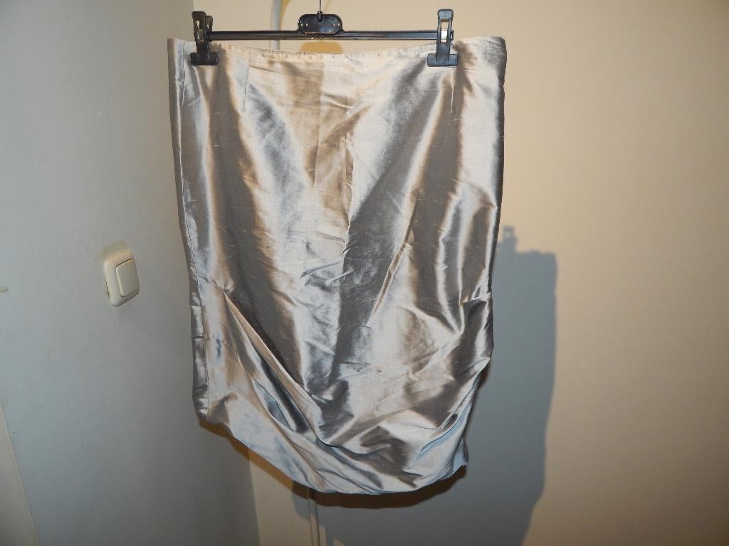 Moq zilveren zuiver zijde rok gesmockt zijkanten mt 44, Kleding | Dames, Rokken, Overige kleuren, Verzenden, Maat 42/44 (L), Moq