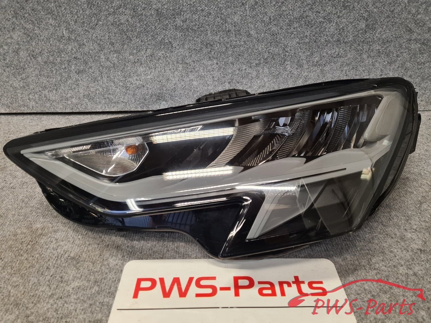 AUDI A3 8Y 8Y0 LED KOPLAMP LINKS ORIGINEEL, Auto-onderdelen, Verlichting, Gebruikt, -, -, -