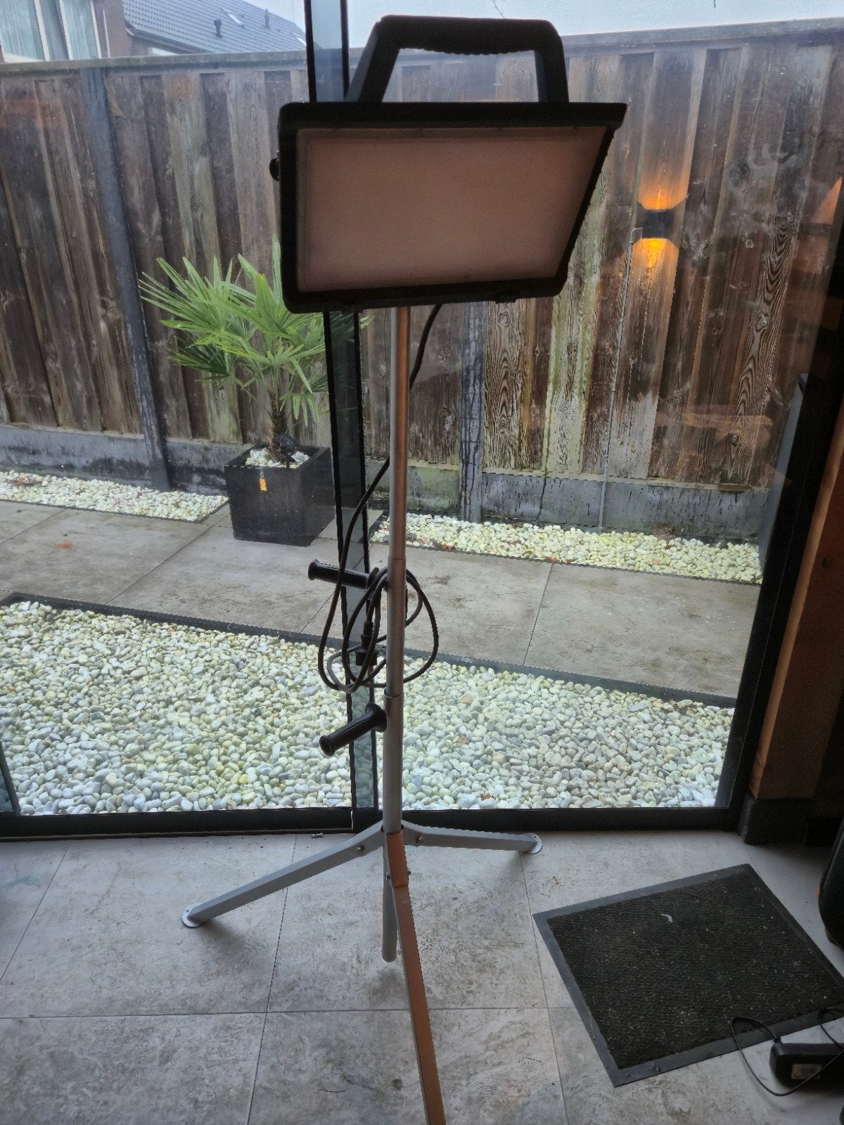Zeer mooie LED bouwlamp op statief te koop!, Doe-het-zelf en Verbouw, Bouwverlichting, Met statief, Ophalen of Verzenden, Zo goed als nieuw