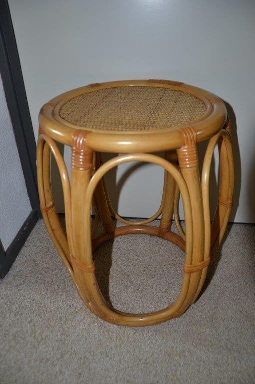 rotan bijzettafeltje, Minder dan 55 cm, Rond, Zo goed als nieuw, Hout