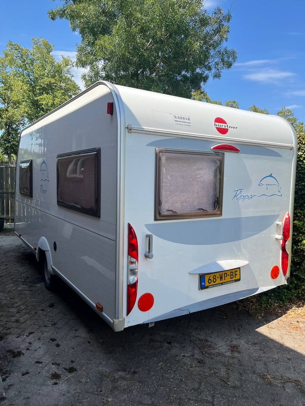 Buerstner FLIPPER 430 TS + nieuwe voortent., Caravans en Kamperen, Vast bed, Treinzit, 750 - 1000 kg, Particulier