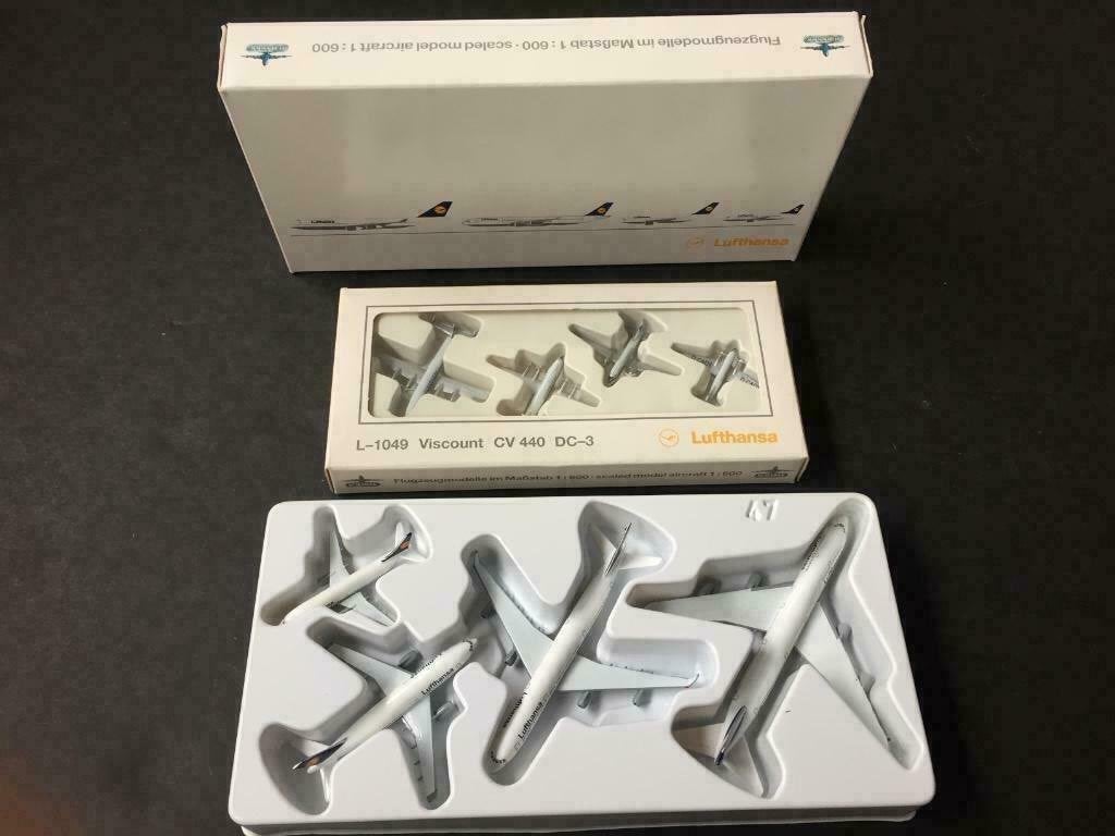 Lufthansa 8 metalen vliegtuig schaalmodellen cadeausets., Ophalen of Verzenden, Nieuw, Schaalmodel
