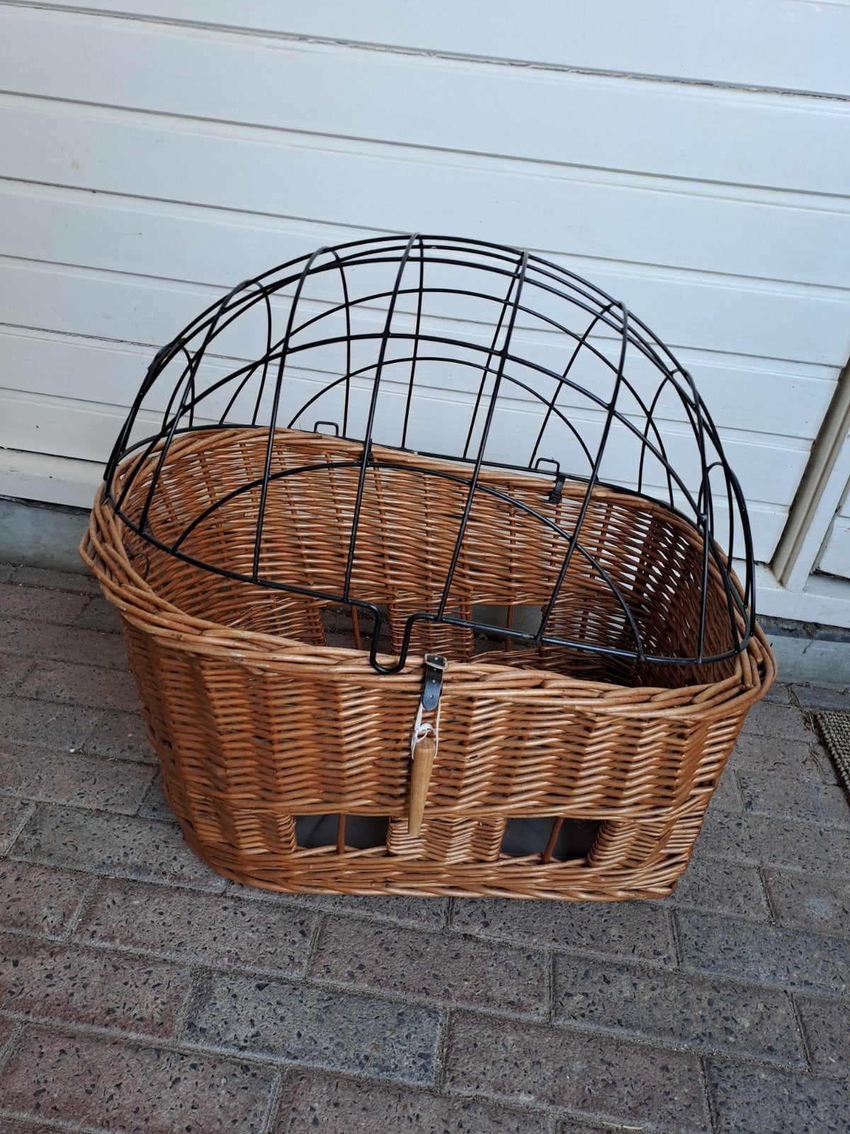 Honden mand, Ophalen