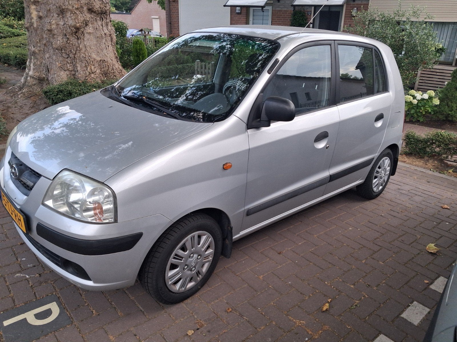 Hyundai Atos 1.1 2006 Grijs, Auto's, Hyundai, Voorwielaandrijving, 31 €/maand, 4 cilinders, Origineel Nederlands