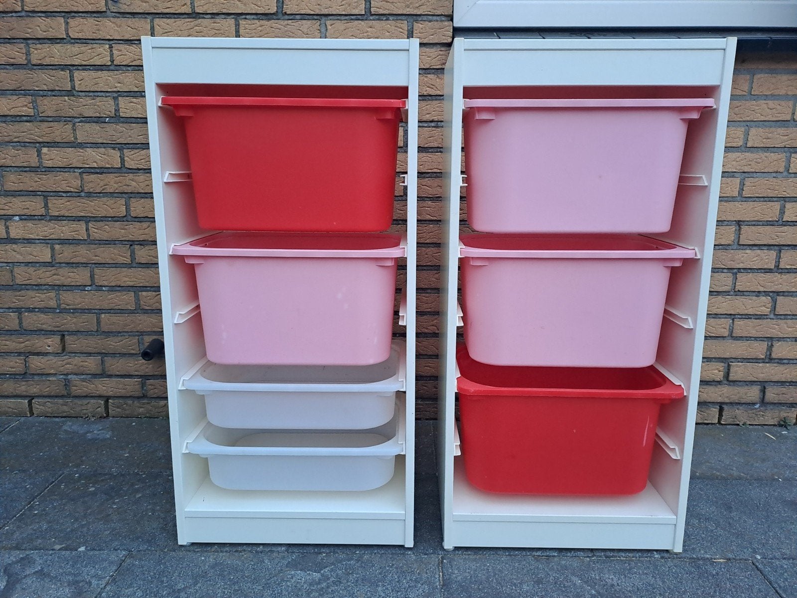 Foto 3 van 2x IKEA Trofast opbergkast met bakken