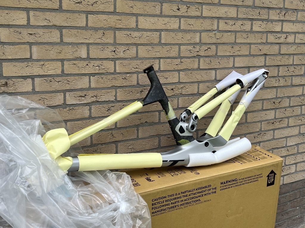 Foto 5 van Scott Spark RC World Cup HMX Frame+Fork Maat M & L