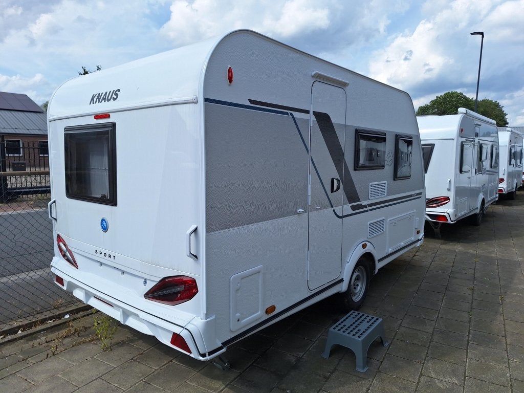 Knaus Sport 400 QD INCL MOVER EN FIETSDRAGER, Caravans en Kamperen, Bedrijf, Treinzit, Tot en met 3, 4 tot 5 meter